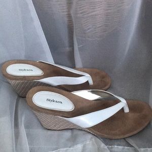 🌼Wedged Sandals!!🌼